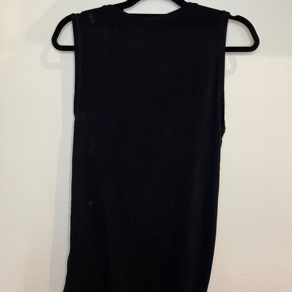 Fun In Fabletics - Picture 2 of 2